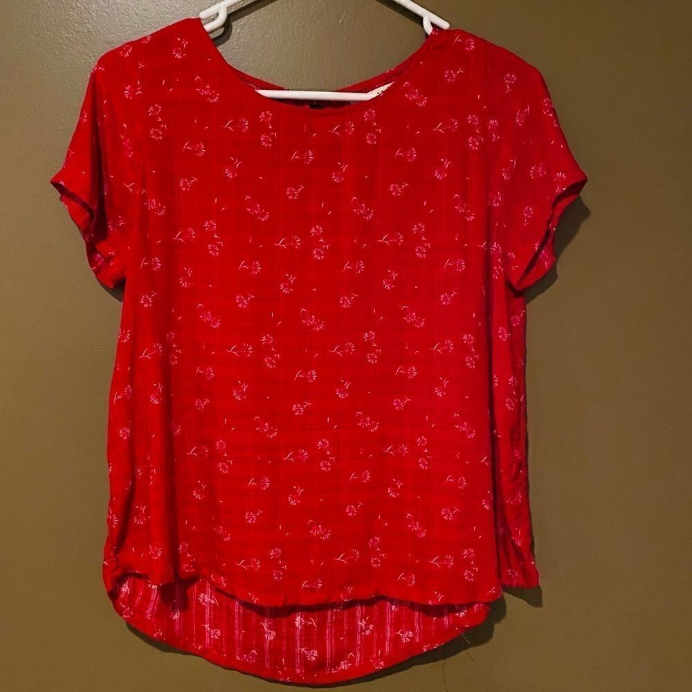 Copper Key Small Shortsleeved Top Button Back - Picture 2 of 10